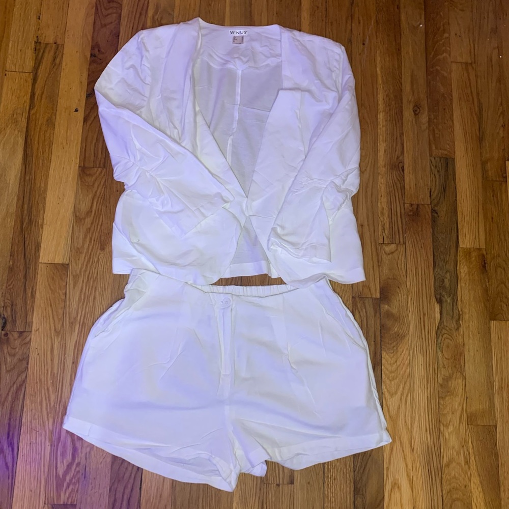 WOMENS blazer & shorts linen set size 14